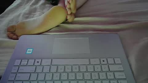 goddesszzara online show from March 17, 6:35 pm