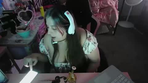 goddesszzara online show from March 26, 3:55 am