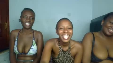 godess_lunah online show from August 14, 3:15 pm