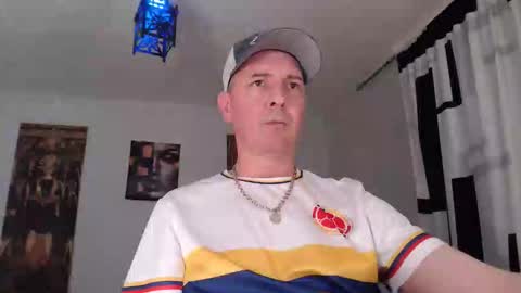 godfredaniels online show from April 17, 9:02 pm