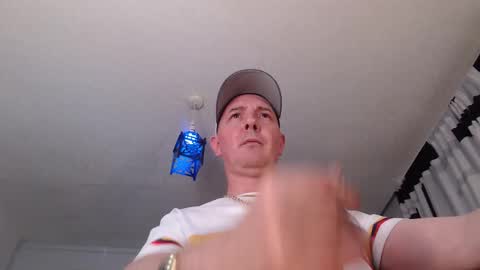 godfredaniels online show from April 18, 12:26 am
