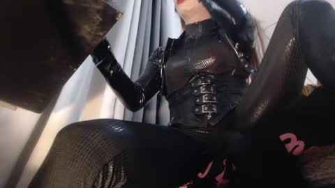 DEVINE QUEEN JASMINE online show from August 4, 9:17 am