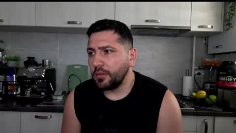 gold_alpha_boy online show from June 19, 6:35 am