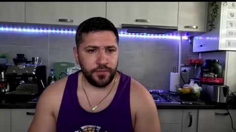gold_alpha_boy online show from June 21, 5:19 am