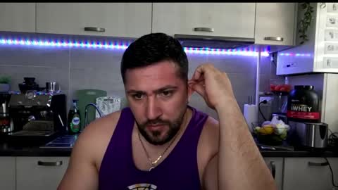 gold_alpha_boy online show from June 21, 6:25 am