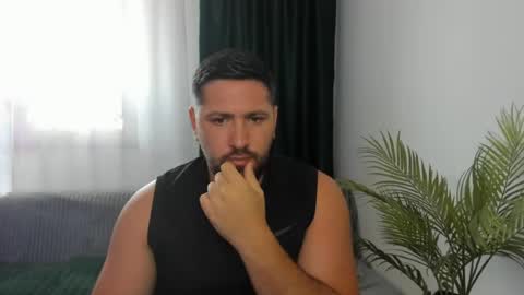 gold_alpha_boy online show from July 15, 7:09 am