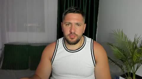 gold_alpha_boy online show from July 18, 8:43 pm