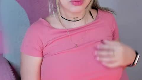 golden_issy online show from July 23, 4:15 am