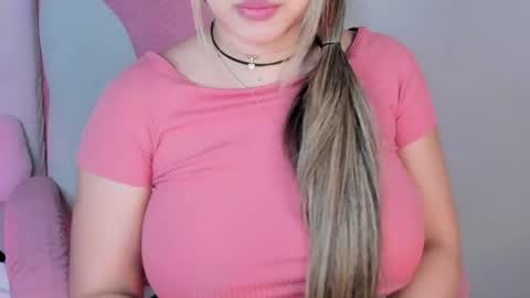 golden_issy online show from July 23, 5:21 am