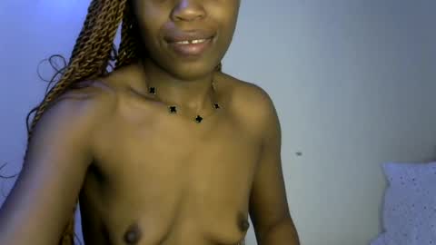 Lover birds online show from August 5, 9:35 pm