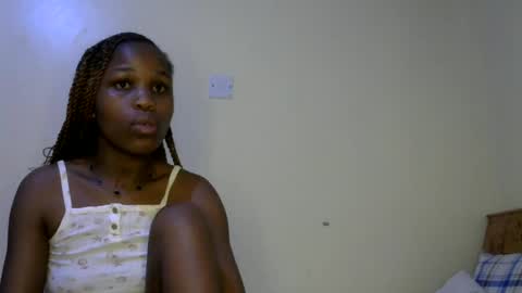 Lover birds online show from August 6, 10:53 pm