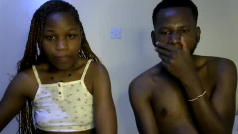 Lover birds online show from August 7, 11:54 am