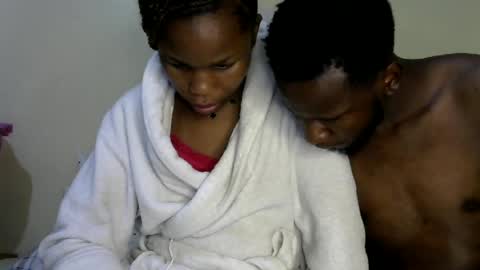 Lover birds online show from August 12, 1:41 am