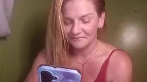 goldendoll1704 online show from August 1, 6:41 am