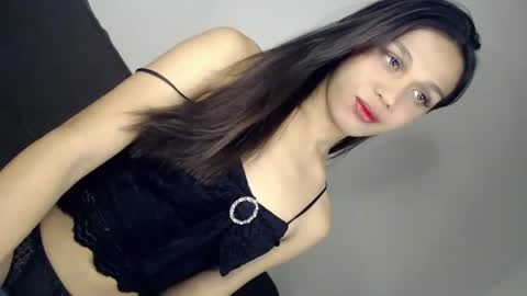 goldenlily69 online show from August 6, 7:46 pm