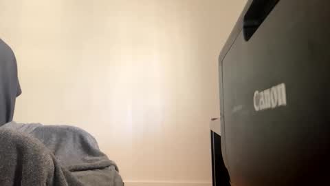 GoldenPuss online show from March 4, 3:52 pm