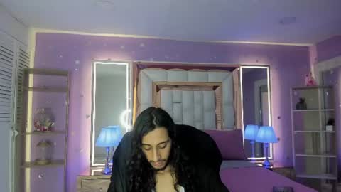 goldentemptation_ online show from July 10, 8:25 pm