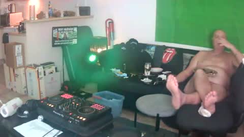 goldyguy011 online show from August 1, 8:15 pm