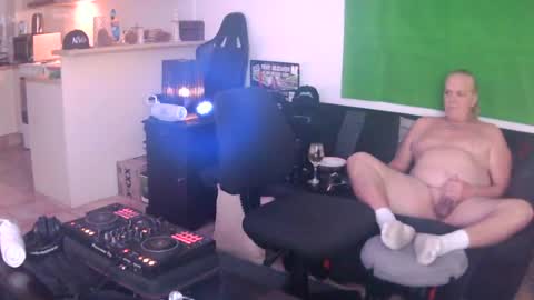 goldyguy011 online show from August 12, 4:09 pm