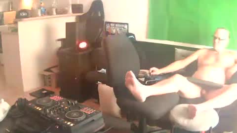 goldyguy011 online show from August 15, 3:10 am