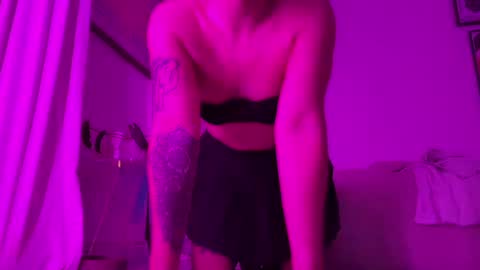 gonzaloskirt online show from September 9, 1:13 am