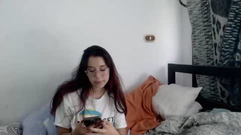 good_vibes4 online show from July 13, 9:31 pm