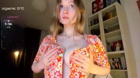SOPHIE  online show from August 14, 9:29 pm