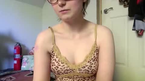 gooeypixie online show from June 2, 6:55 pm