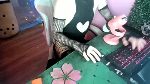 Femboy online show from September 8, 6:09 am