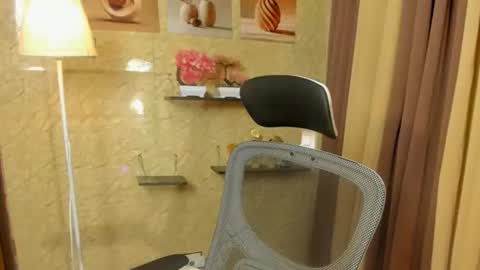 gorgeous_dark_luna online show from August 6, 8:57 am