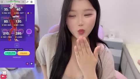 gorgeous girl33 online show from March 8, 2:08 am