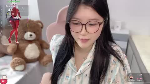 gorgeous girl33 online show from March 12, 3:26 am
