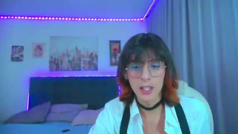 goth_minerva online show from August 3, 4:47 pm