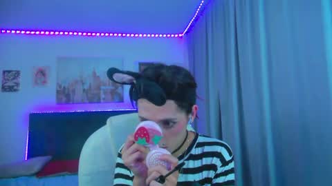 goth_minerva online show from August 10, 2:51 pm