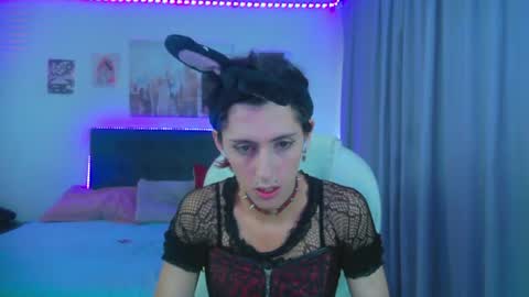 goth_minerva online show from August 13, 2:31 pm