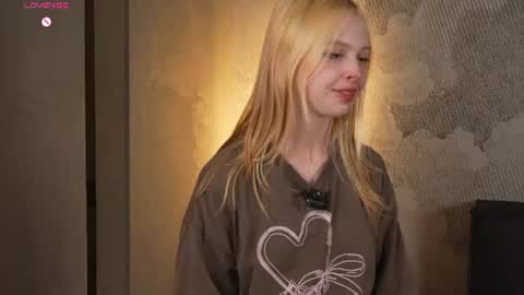 Ashley online show from July 4, 8:22 pm
