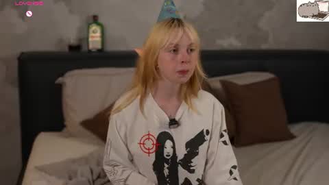 Ashley online show from July 24, 9:18 pm