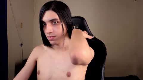 angelito tu novio online show from August 25, 2:07 am