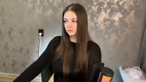 Grace Brown online show from August 9, 1:06 am