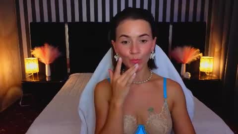 gracefulmichelle online show from August 12, 10:34 pm