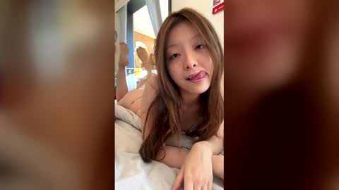 gracemeow online show from April 28, 4:12 am