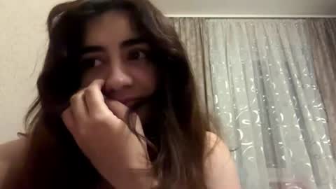 Rira online show from August 11, 8:33 pm