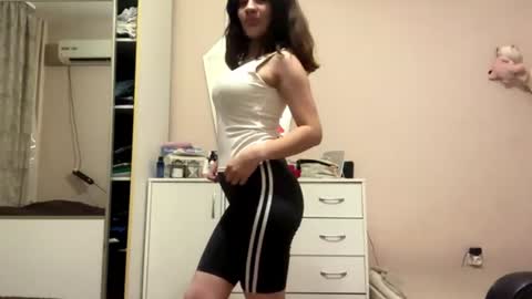 Rira online show from August 11, 9:39 pm