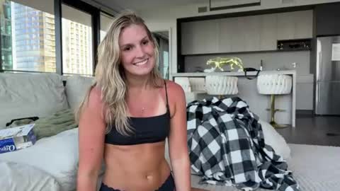 graciemae_baexx online show from June 24, 12:01 am