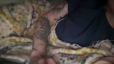 gratefulslut69 online show from May 24, 12:02 am