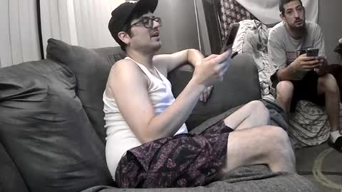 Get US to 1000 you wont be disapointed online show from August 8, 3:17 am