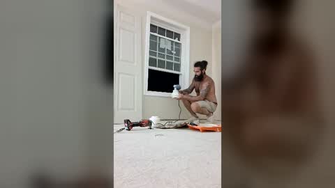 greatfullone online show from August 13, 4:37 am
