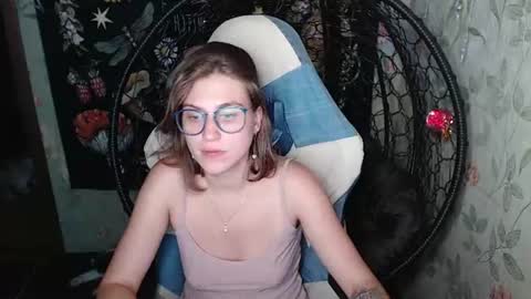 Lina online show from August 3, 2:35 pm