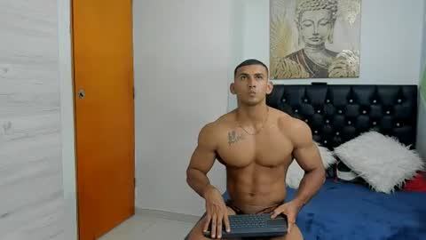 gregorx tina muscle online show from July 30, 9:21 pm