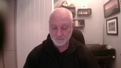 greyfox_6000 online show from February 19, 3:32 pm